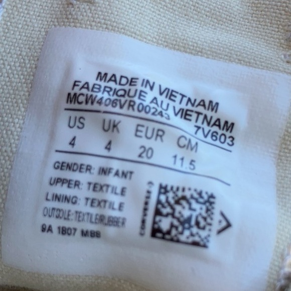 Converse All Star size 4 (Toddler) VGUC Velcro Black & White - Picture 2 of 6